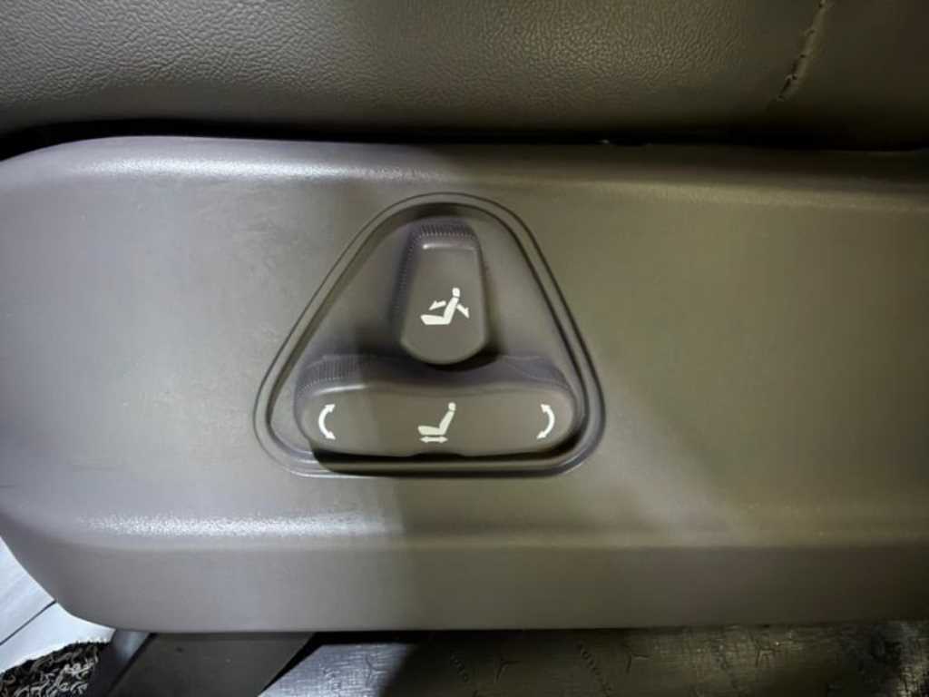 Ssangyong Korando 2016 Negro - Importación desde Corea - HF Imports Iquique - Foto 16