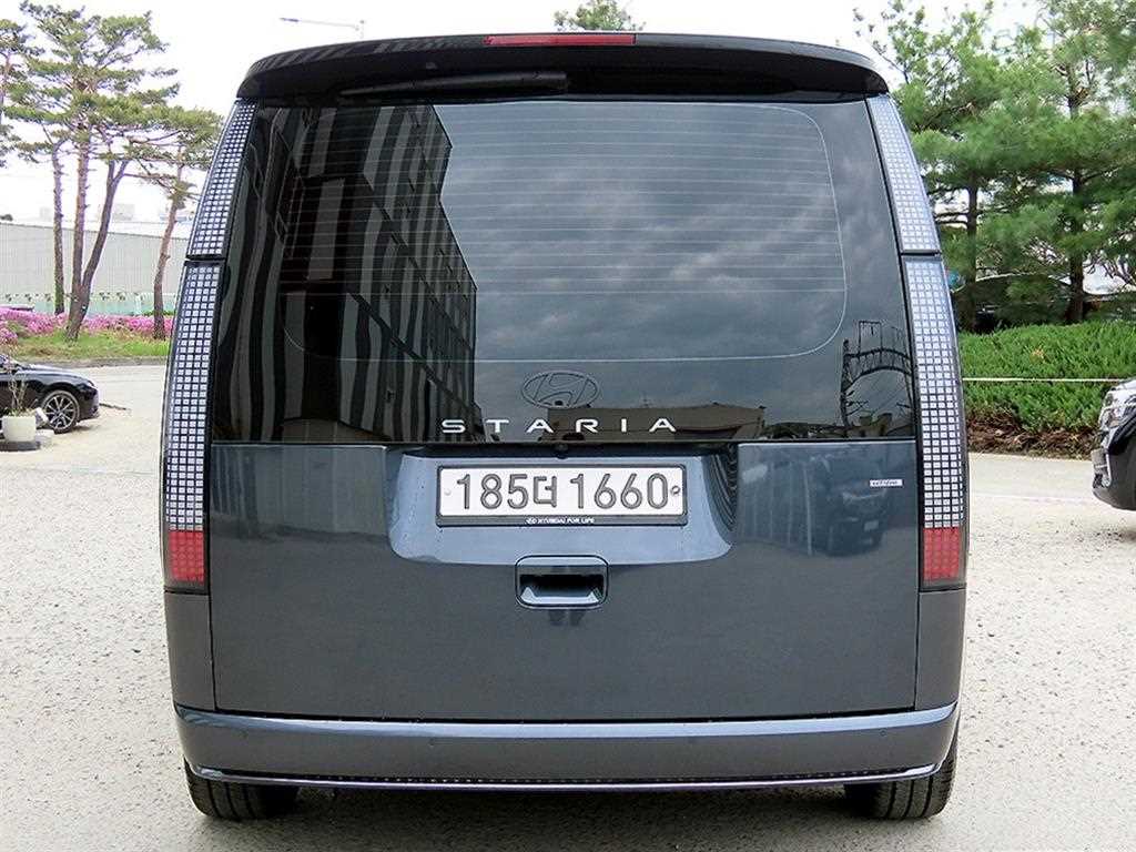 HYUNDAI Staria - Vista 4