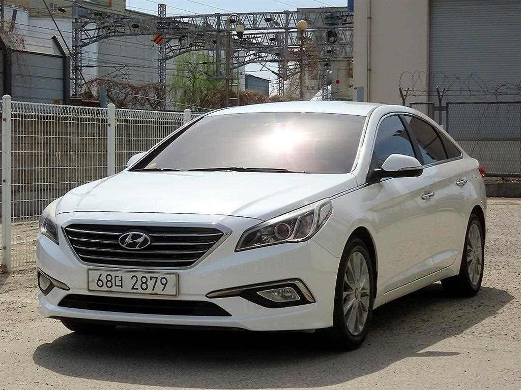 HYUNDAI Sonata - Vista 2
