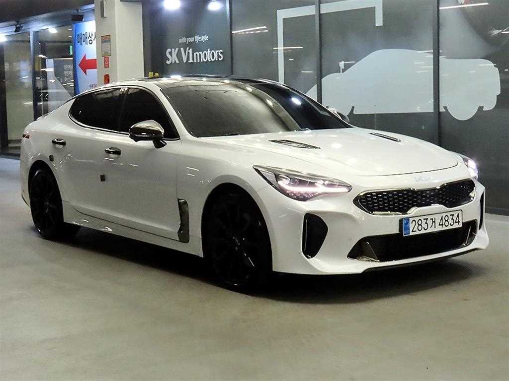 KIA Stinger 2023 Blanco - Importación desde Corea - HF Imports Iquique - Foto 1