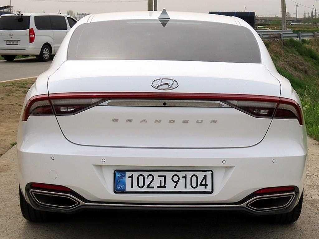 HYUNDAI Grandeur - Vista 4