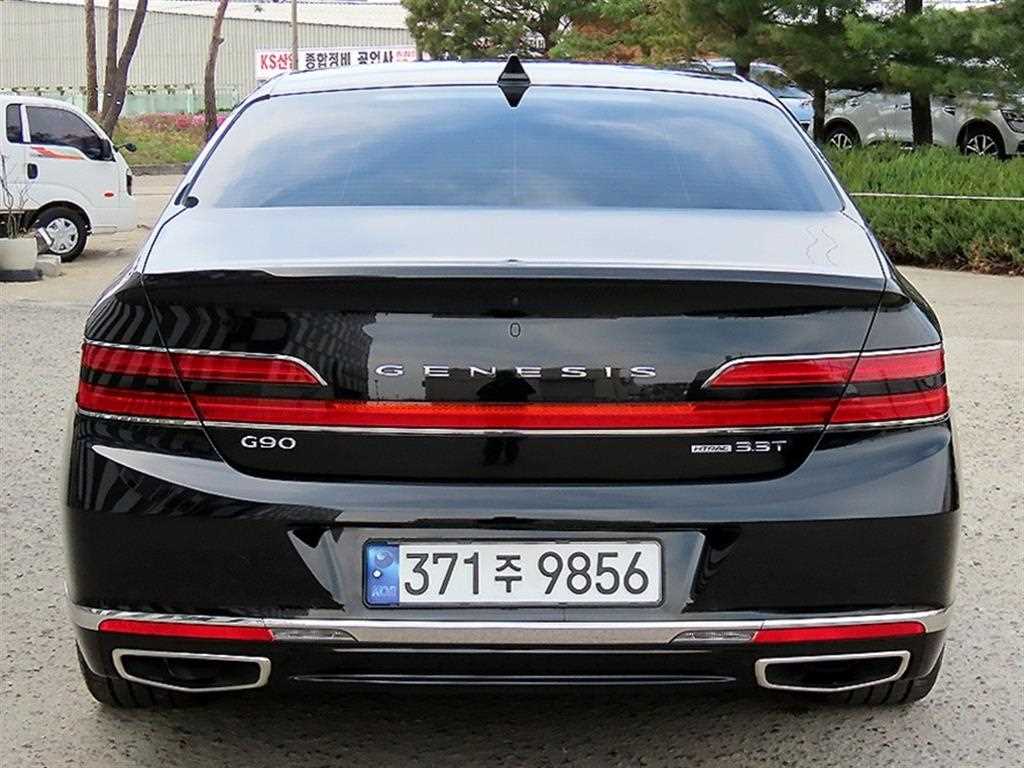 Genesis G90 - Vista 4
