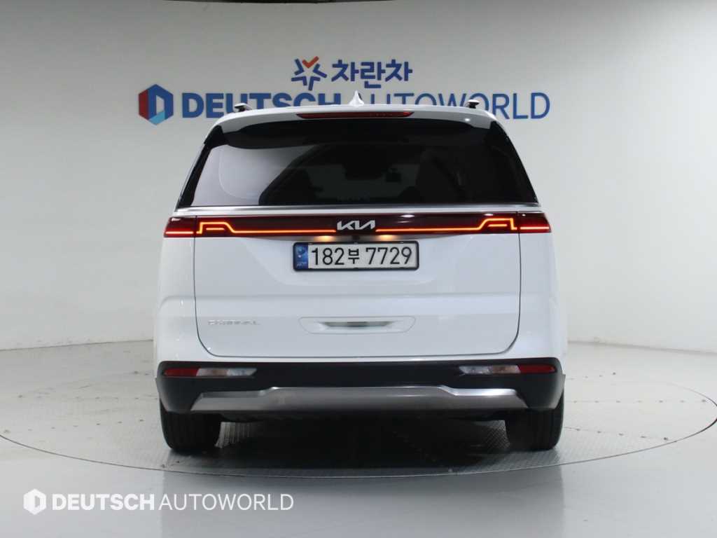 KIA Carnival - Vista 4