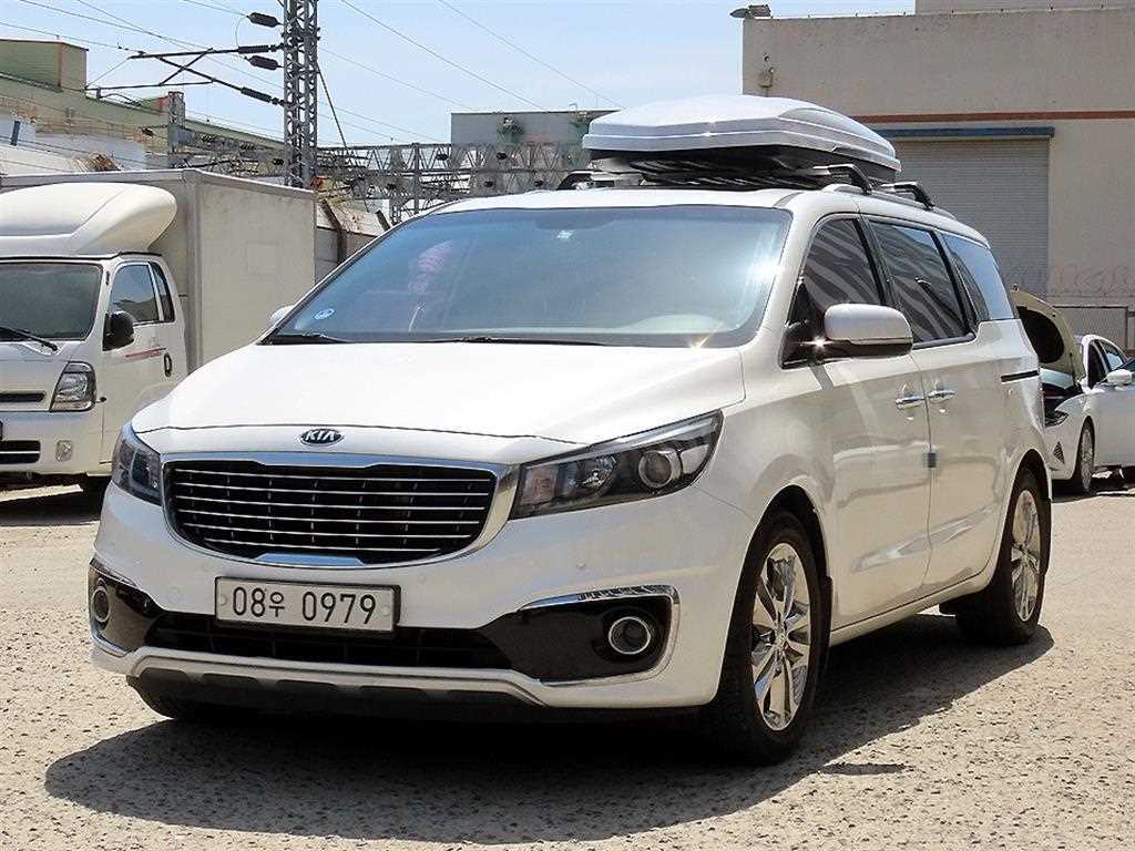KIA Carnival - Vista 2