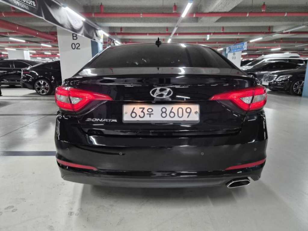 HYUNDAI Sonata - Vista 4
