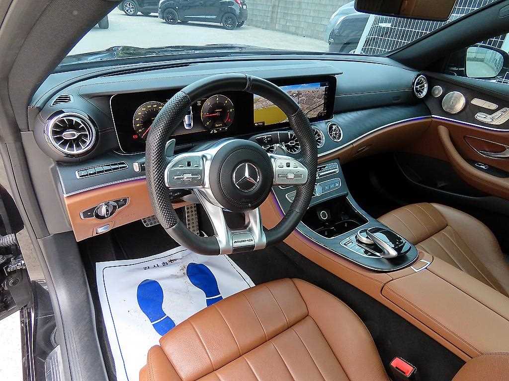 Mercedes Benz E class - Vista 8