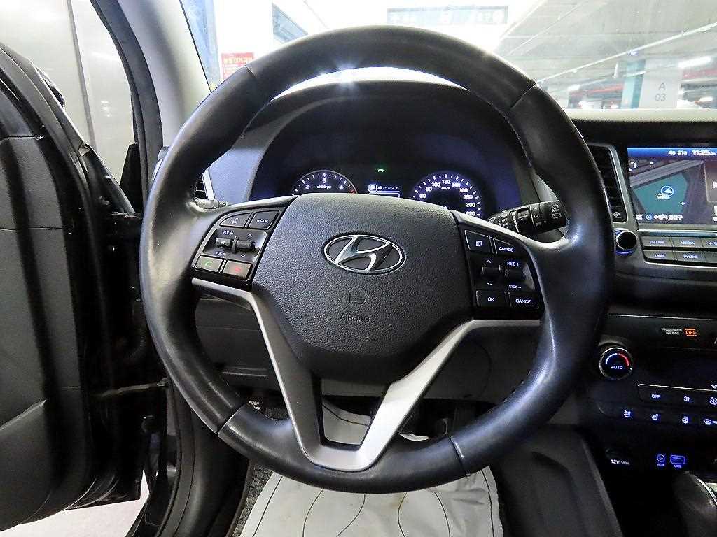 HYUNDAI Tucson - Vista 8