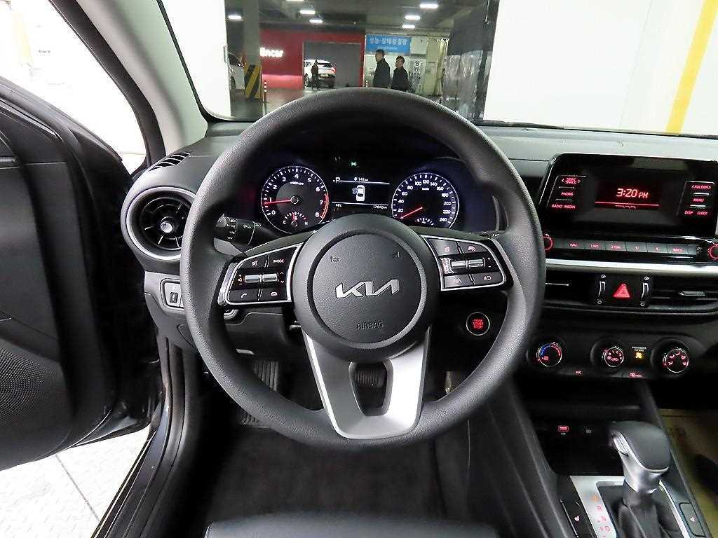 KIA K3 - Vista 9