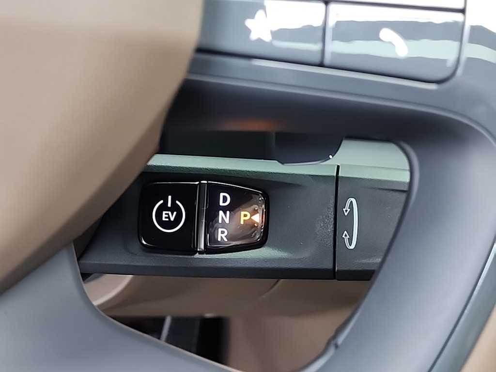 KIA EV9 - Vista 8