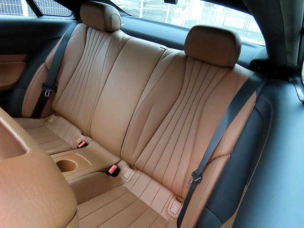 Mercedes Benz E class - Vista 7