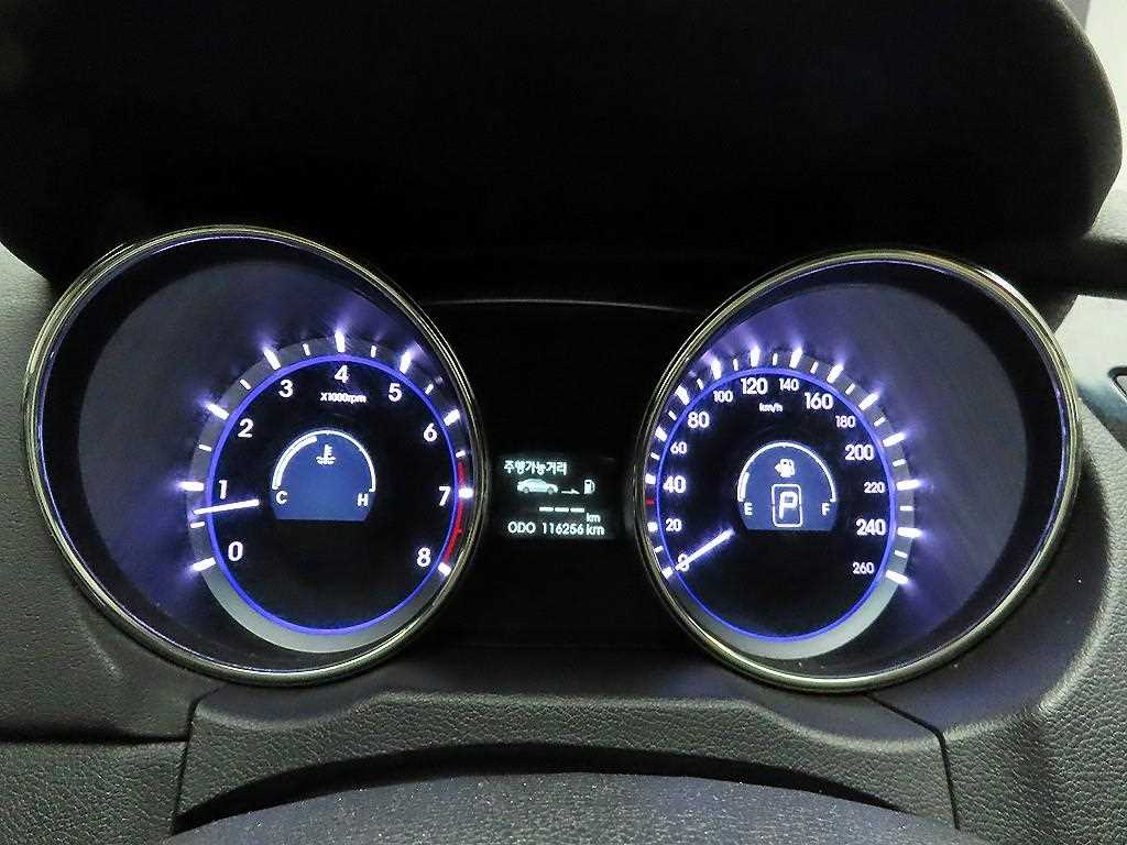 HYUNDAI Sonata - Vista 6