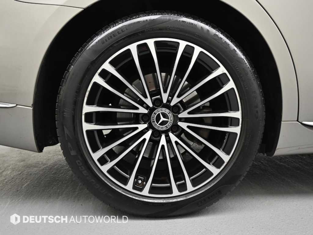 Mercedes Benz S Class - Vista 5