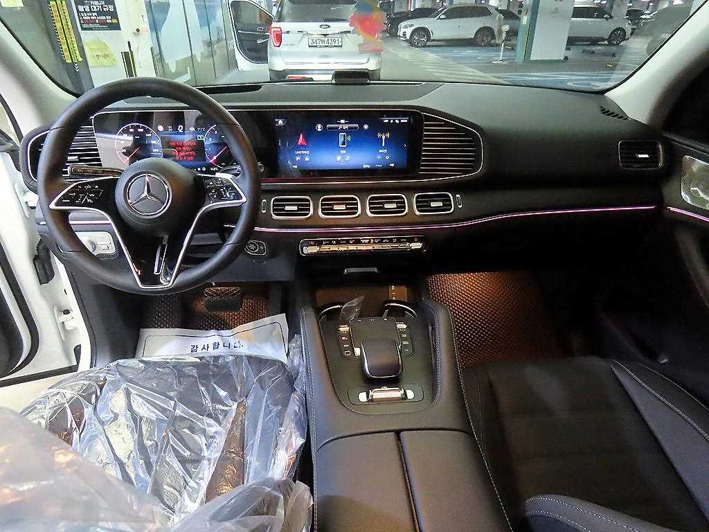 Mercedes Benz GLE Class - Vista 10