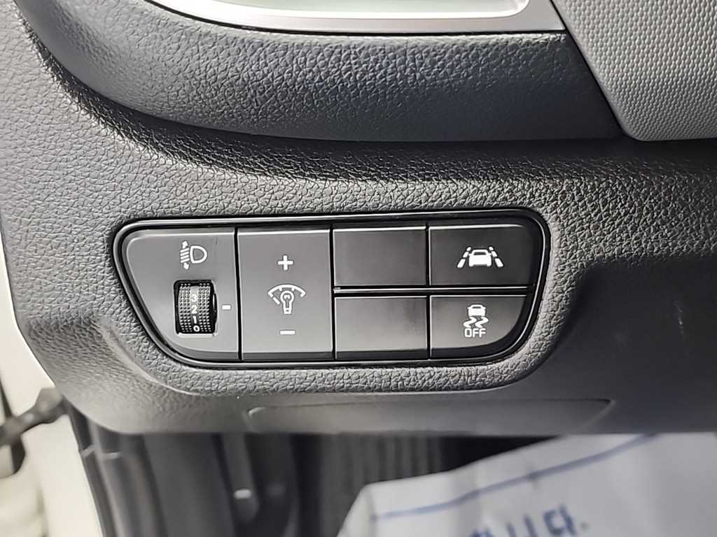 KIA Seltos 2023 Blanco - Importación desde Corea - HF Imports Iquique - Foto 16