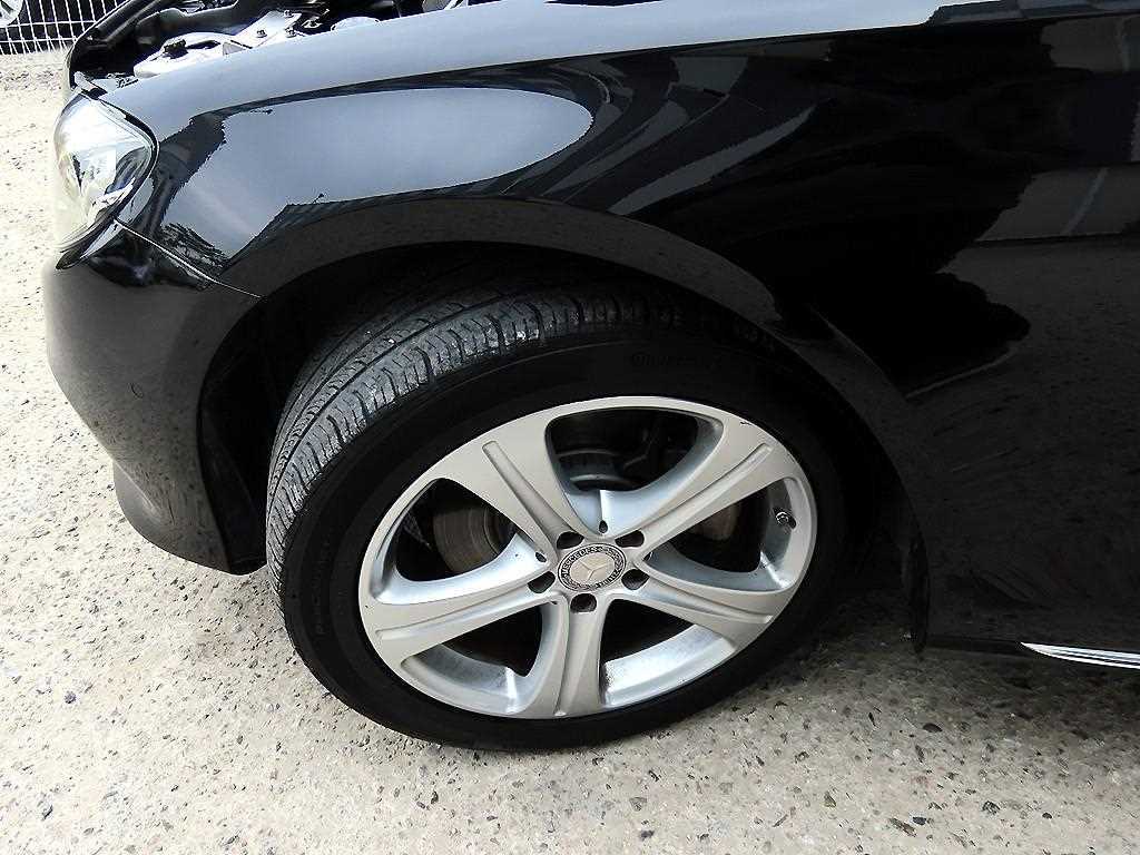 Mercedes Benz E class 2017 Negro - Importación desde Corea - HF Imports Iquique - Foto 20