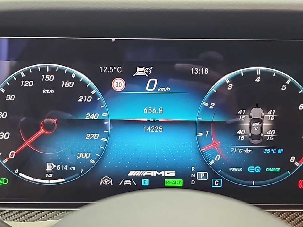 Mercedes Benz CLS Class - Vista 6