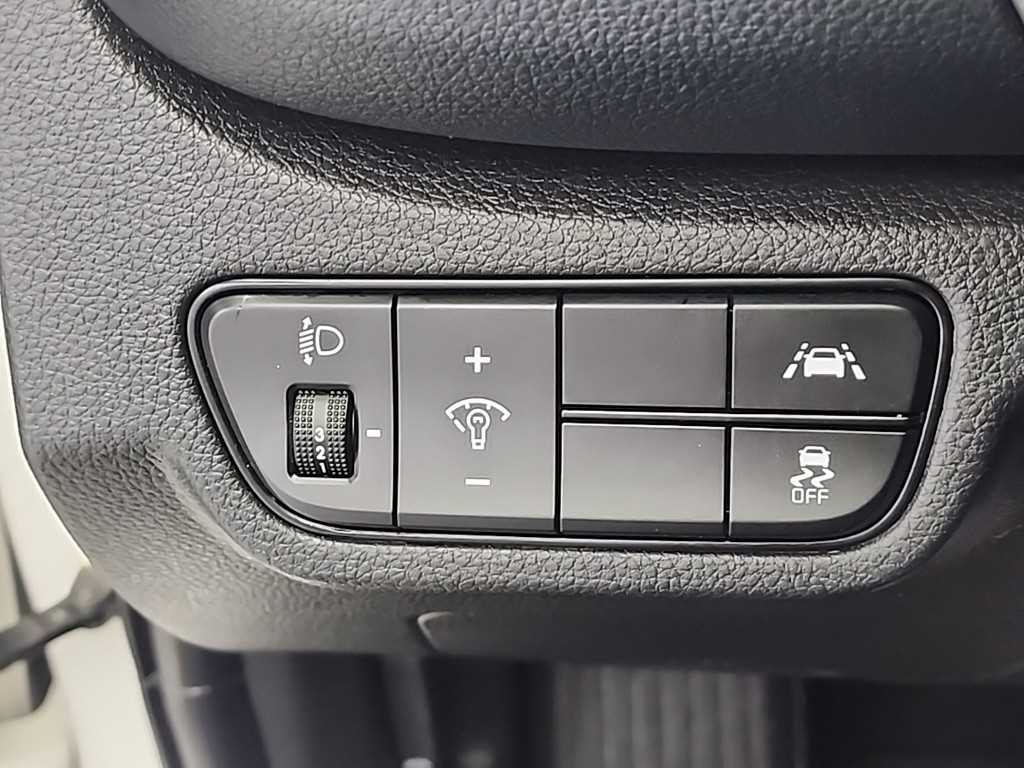 KIA Seltos 2023 Blanco - Importación desde Corea - HF Imports Iquique - Foto 16