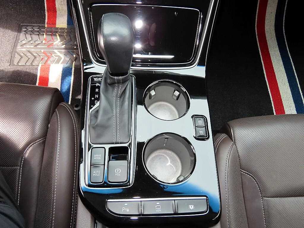 HYUNDAI Grandeur - Vista 10