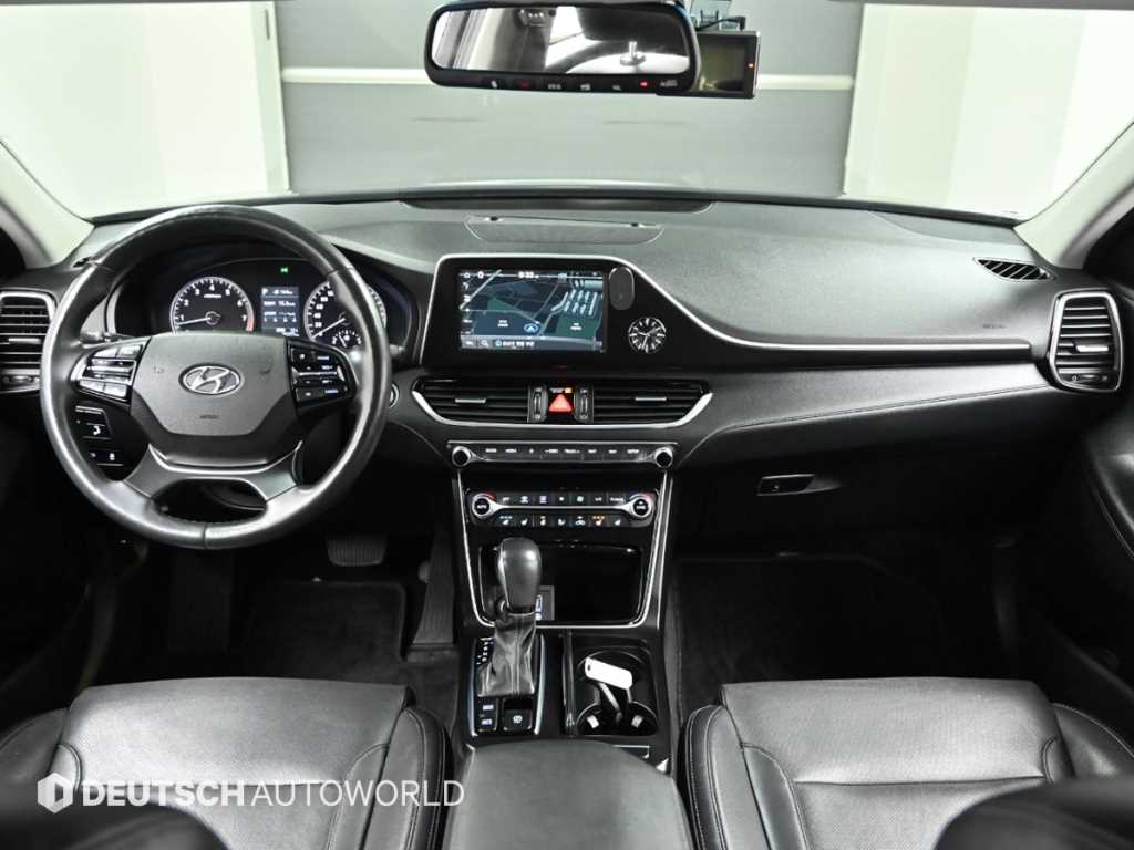 HYUNDAI Grandeur - Vista 7