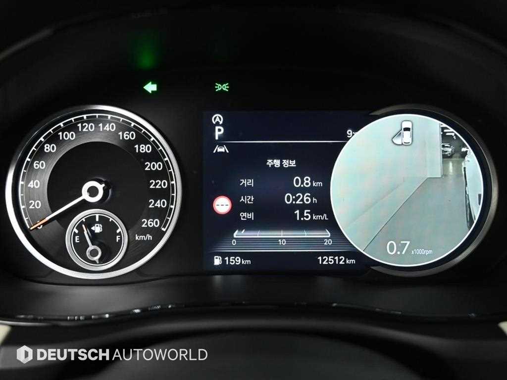 Genesis GV70 - Vista 8