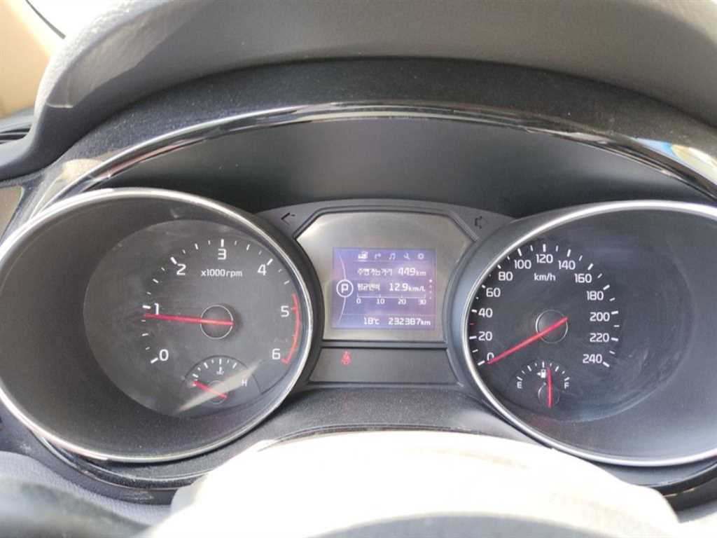 KIA Carnival 2016 Negro - Importación desde Corea - HF Imports Iquique - Foto 13