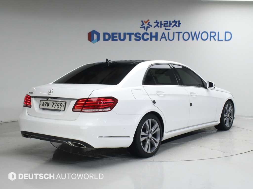 Mercedes Benz E class - Vista 2