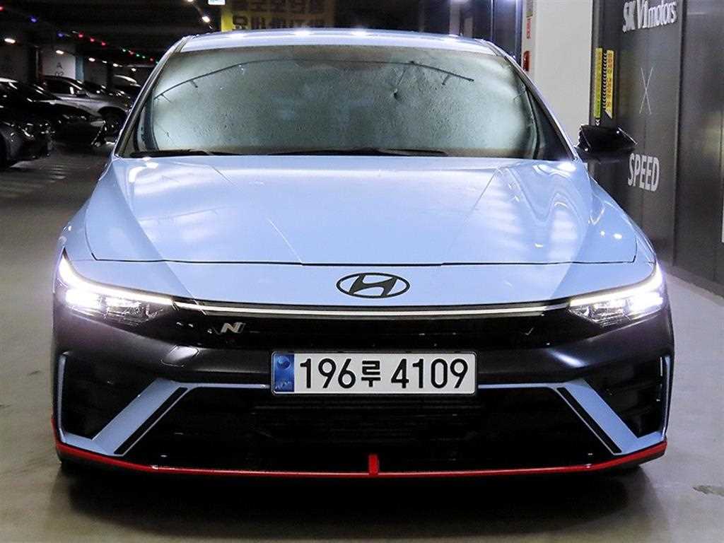 HYUNDAI Avante - Vista 2