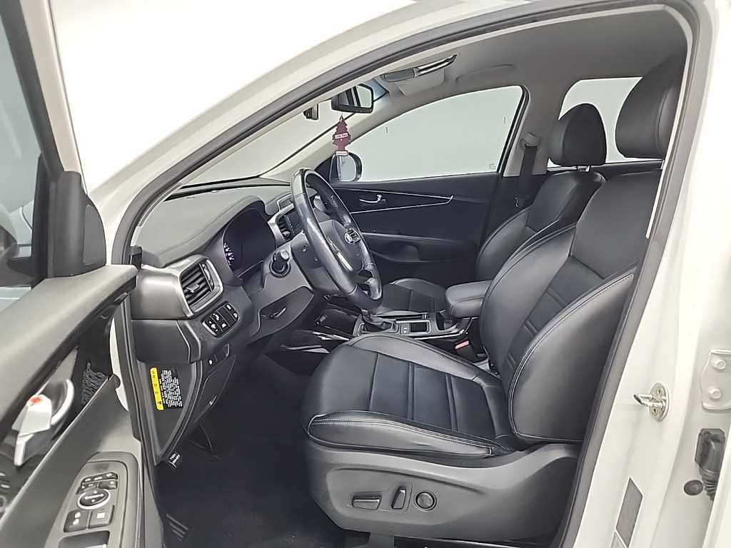 KIA Sorento - Vista 11