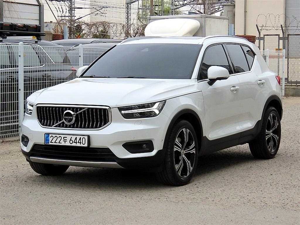 Volvo XC40 - Vista 2