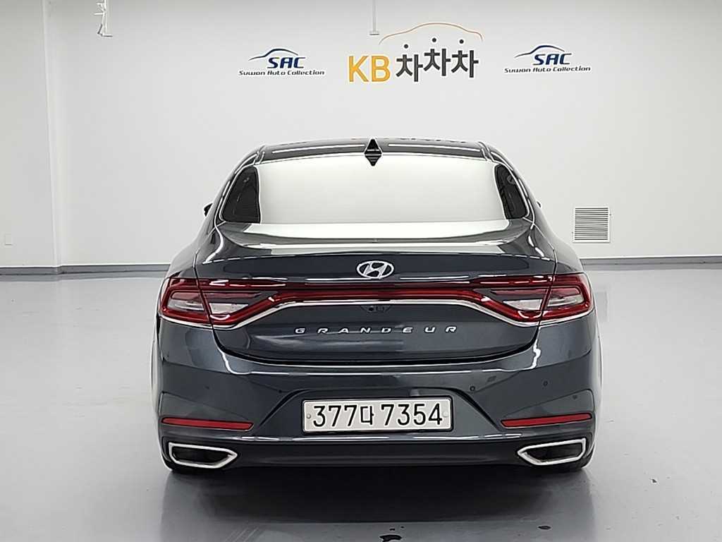 HYUNDAI Grandeur - Vista 3
