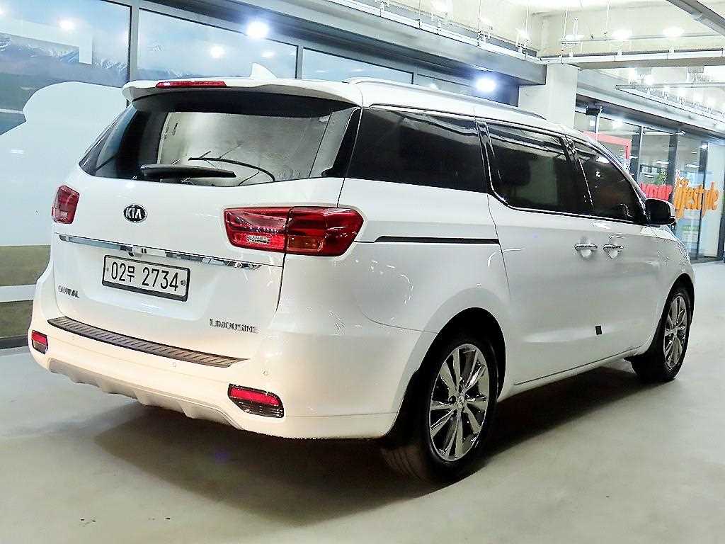 KIA Carnival - Vista 4