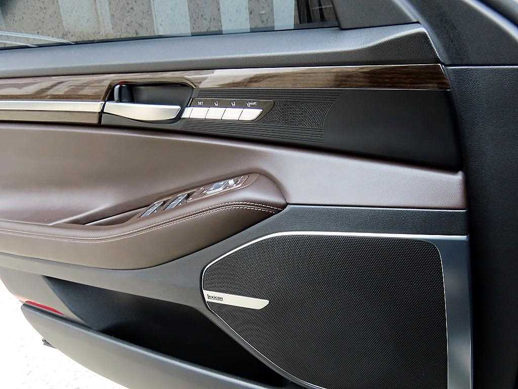 Genesis EQ900 - Vista 11