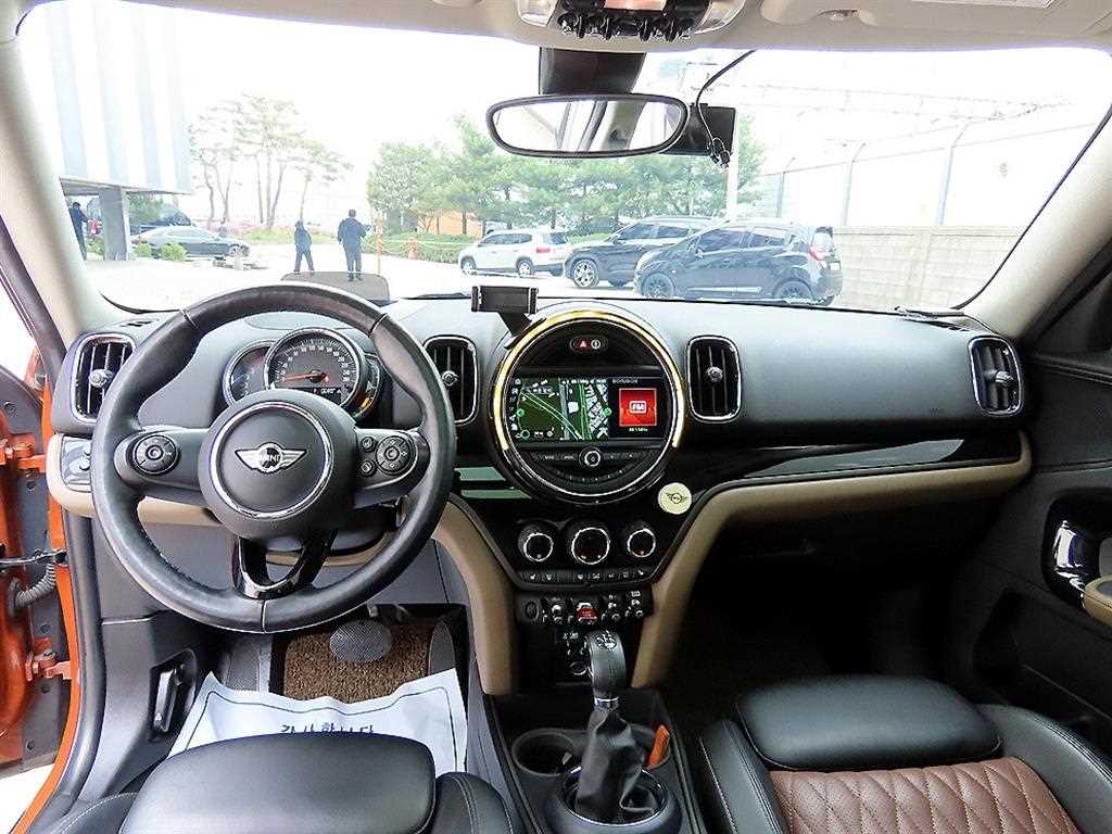 Mini Countryman - Vista 7