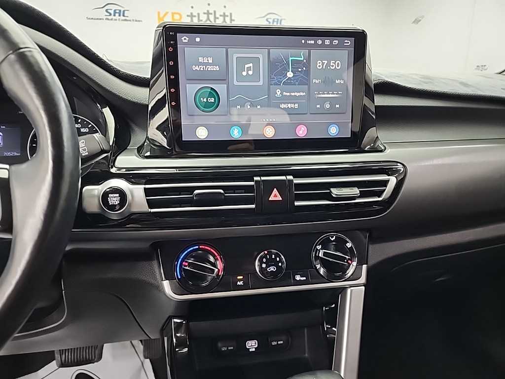 KIA Seltos - Vista 10