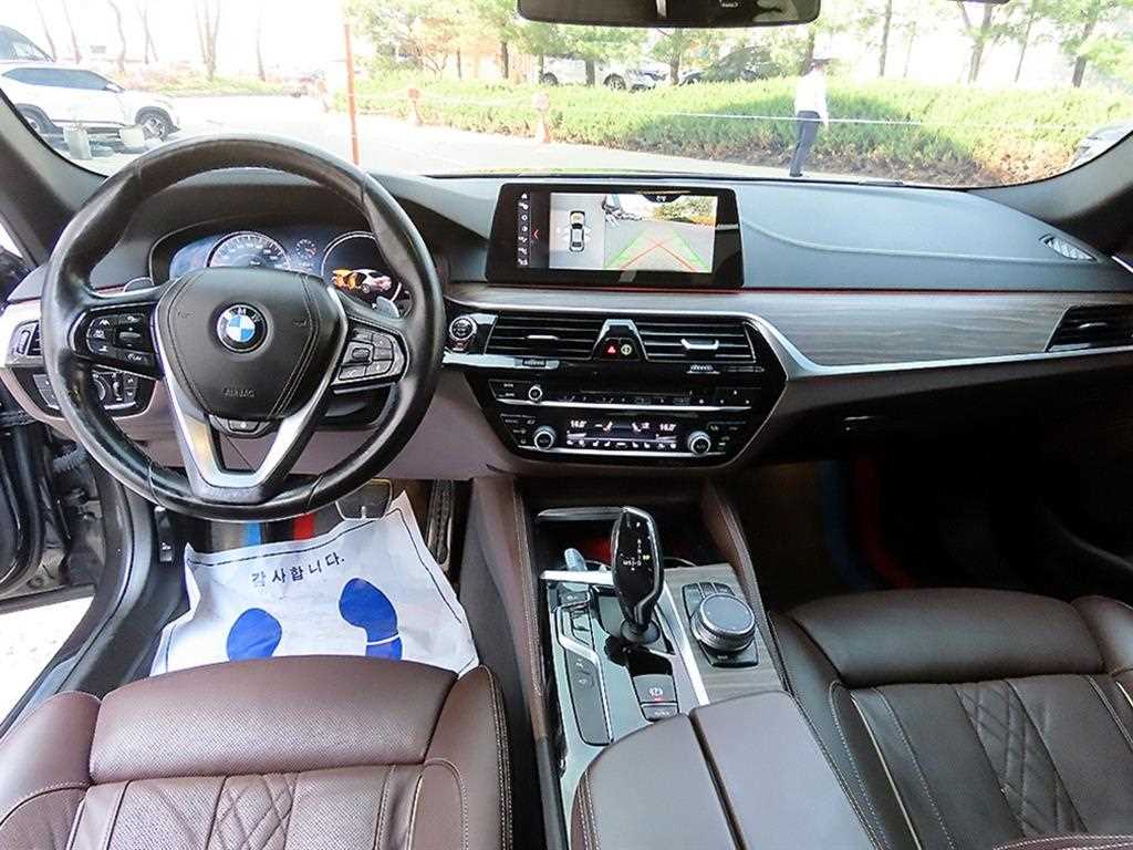 BMW 5 Series - Vista 7