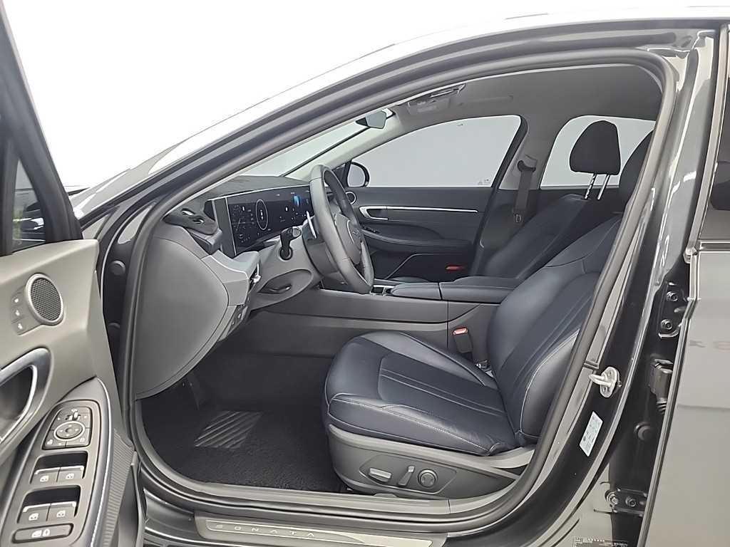HYUNDAI Sonata - Vista 11