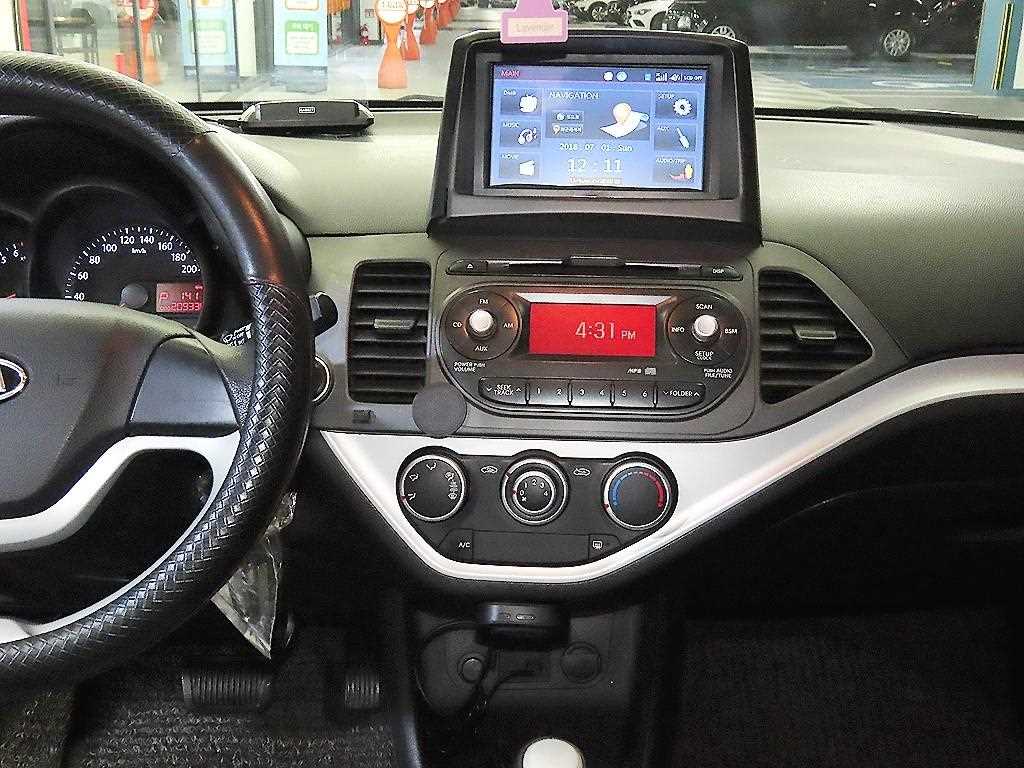 KIA Morning - Vista 11