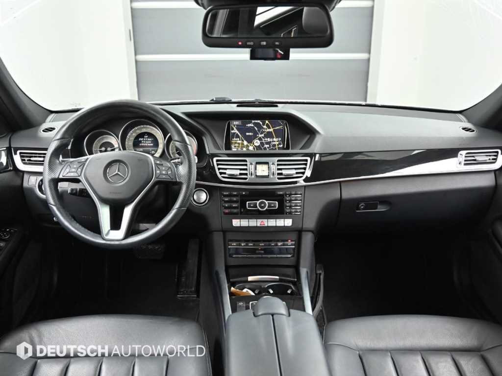 Mercedes Benz E class - Vista 7