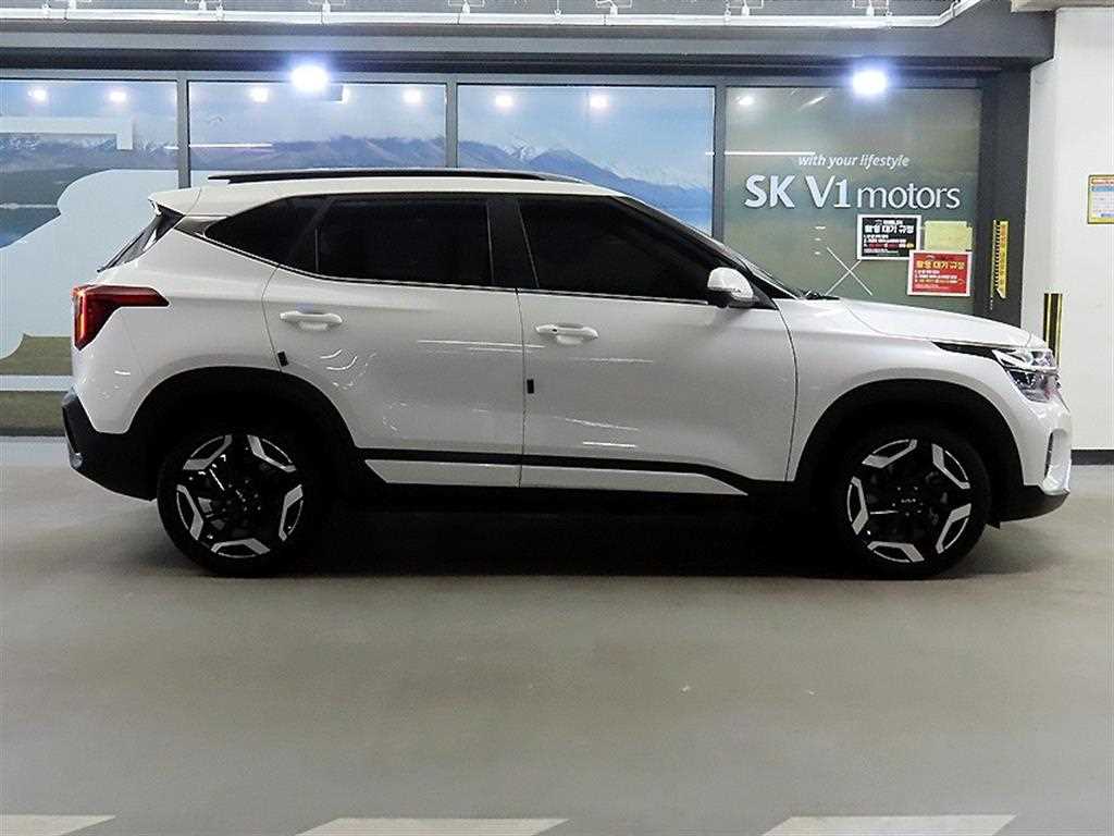 KIA Seltos - Vista 4