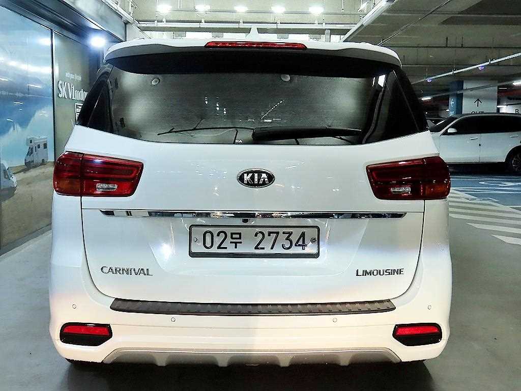 KIA Carnival - Vista 5