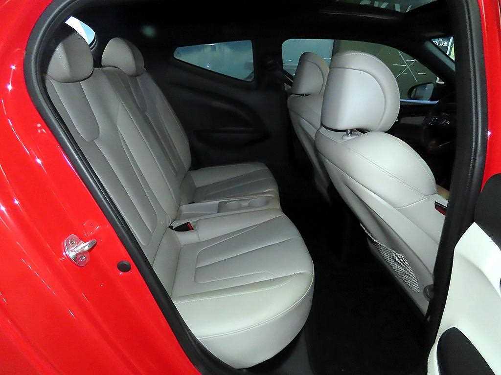 HYUNDAI Veloster - Vista 7
