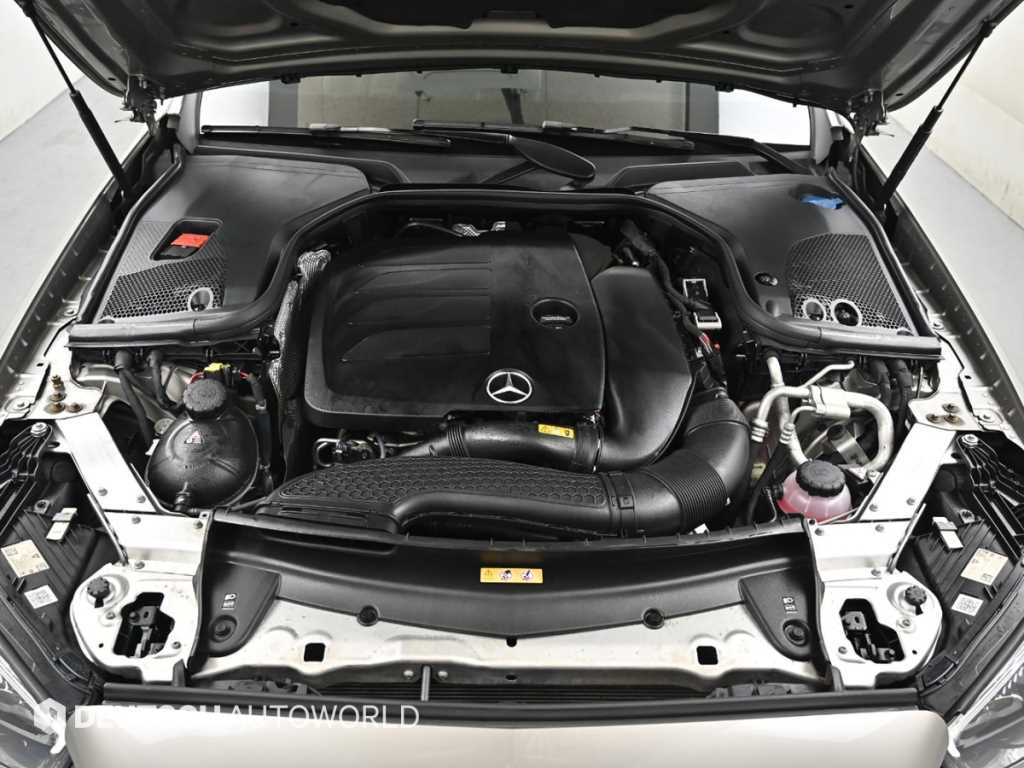Mercedes Benz E class - Vista 6