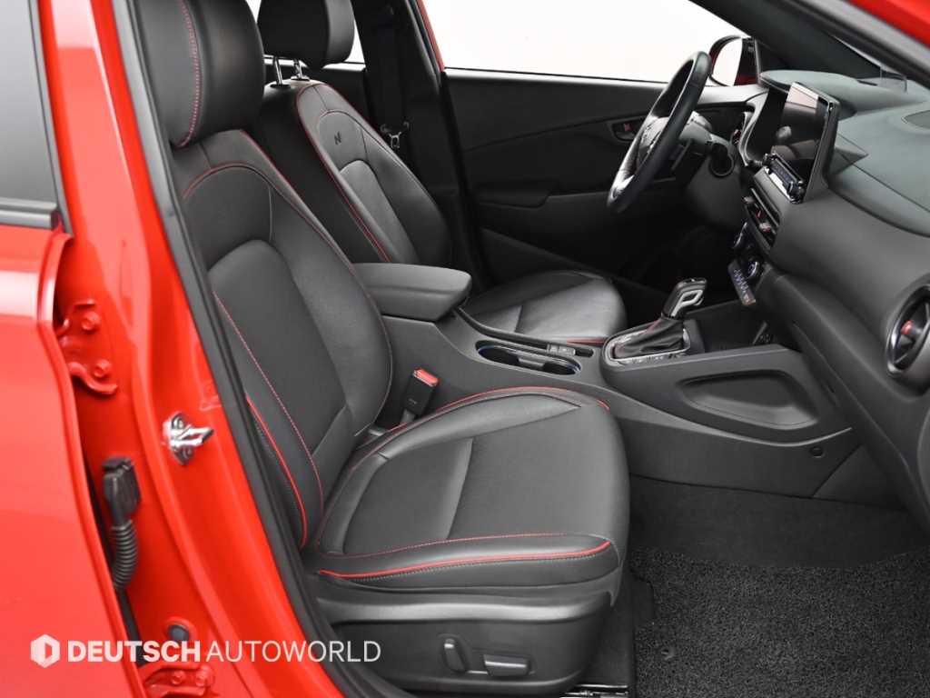 HYUNDAI Kona - Vista 10