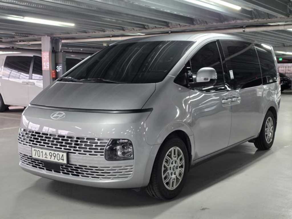 HYUNDAI Staria - Vista 2