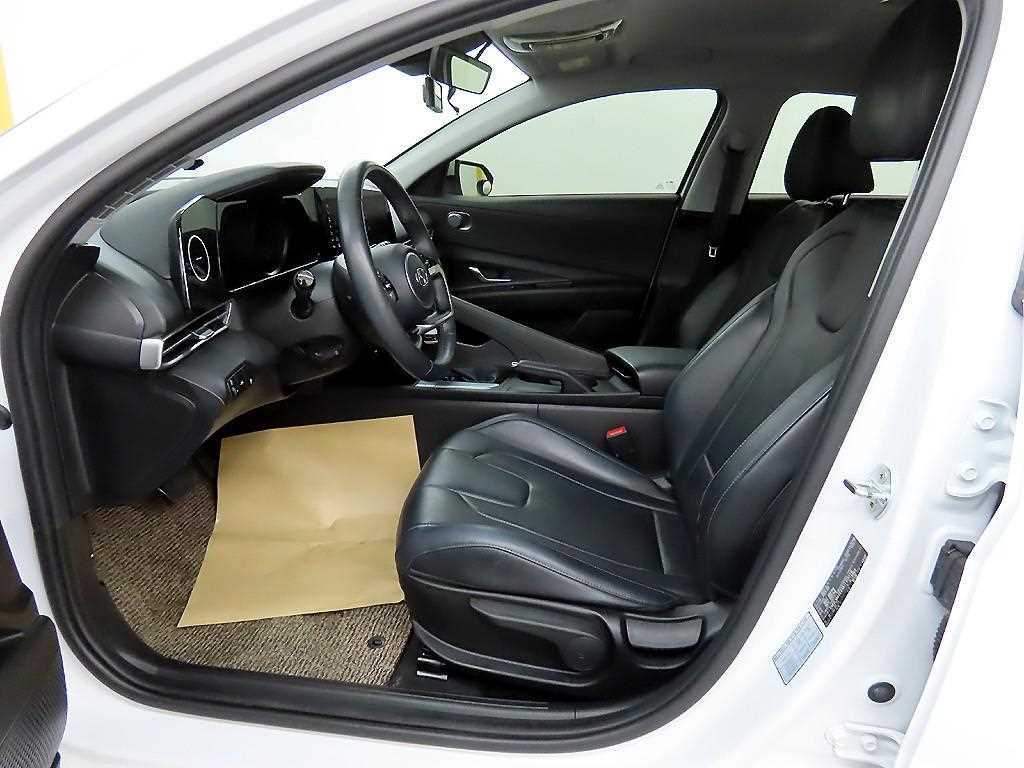 HYUNDAI Avante - Vista 5