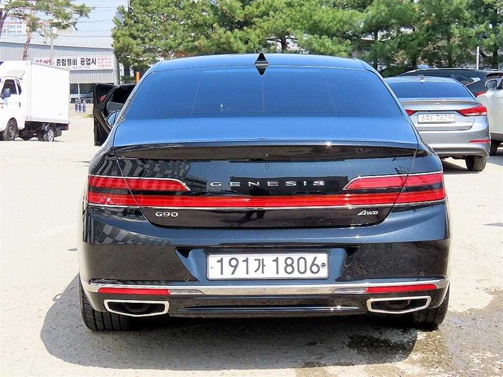 Genesis G90 - Vista 4