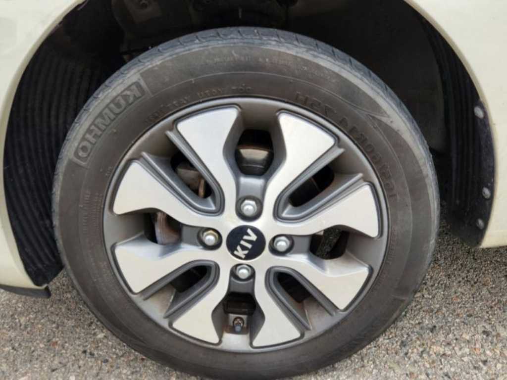 KIA Morning - Vista 11