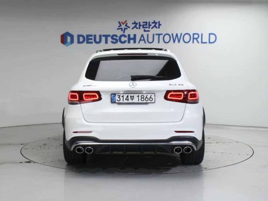 Mercedes Benz GLC Class - Vista 5