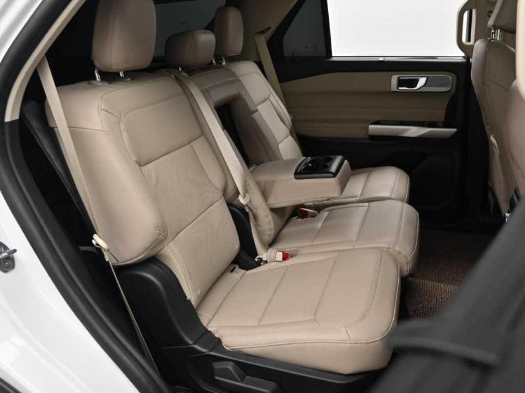 Ford Explorer - Vista 12