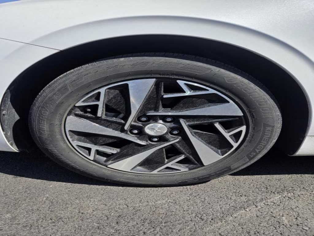 HYUNDAI Grandeur - Vista 7